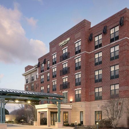 Courtyard by Marriott Saratoga Springs Hotell Exteriör bild