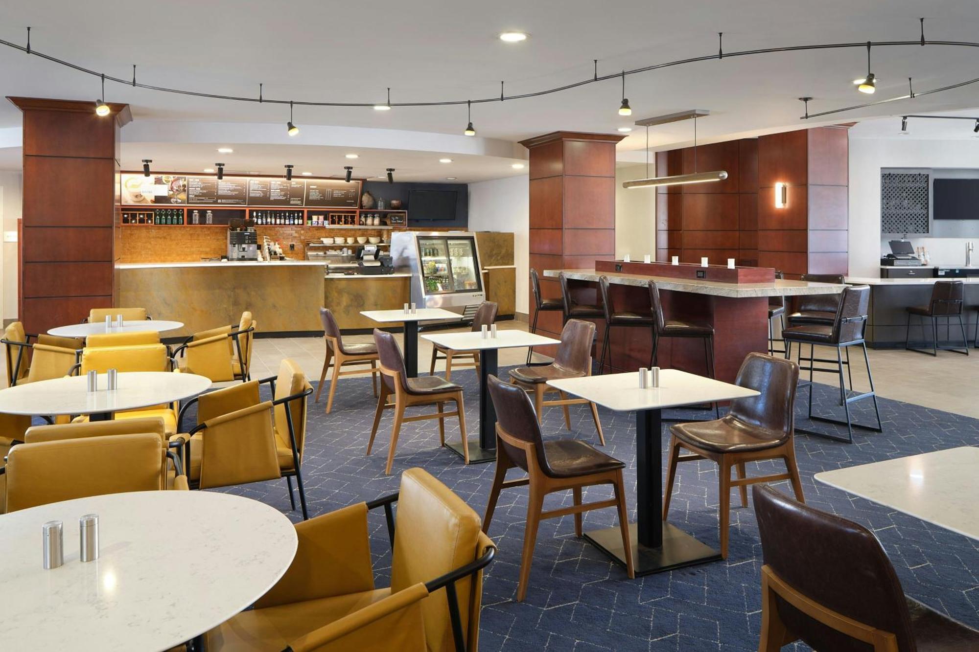 Courtyard by Marriott Saratoga Springs Hotell Exteriör bild